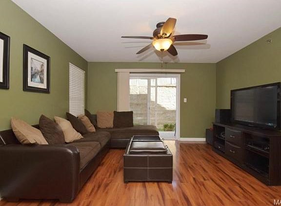Upgraded laminate flooring, ceiling fan/light w/remote.