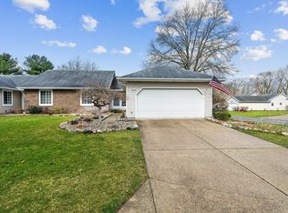 52051 Furrow Dr, South Bend, IN 46637