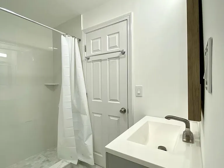 20 Howard St #1 — Photo 9