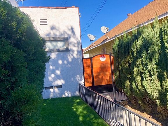 5th image of 1001 E 5th St