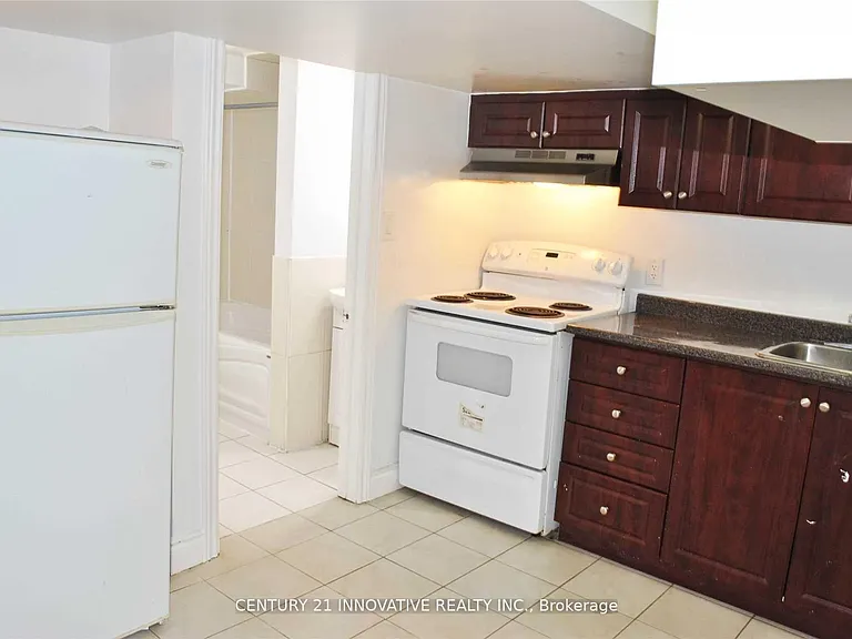 985 Victoria Park Ave #Basement 1 — Photo 6