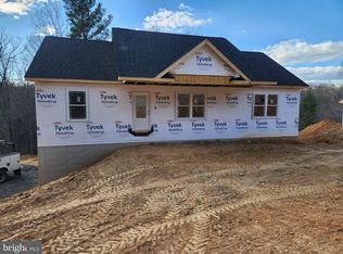 497 Drummer Hill Rd, Front Royal, VA 22630