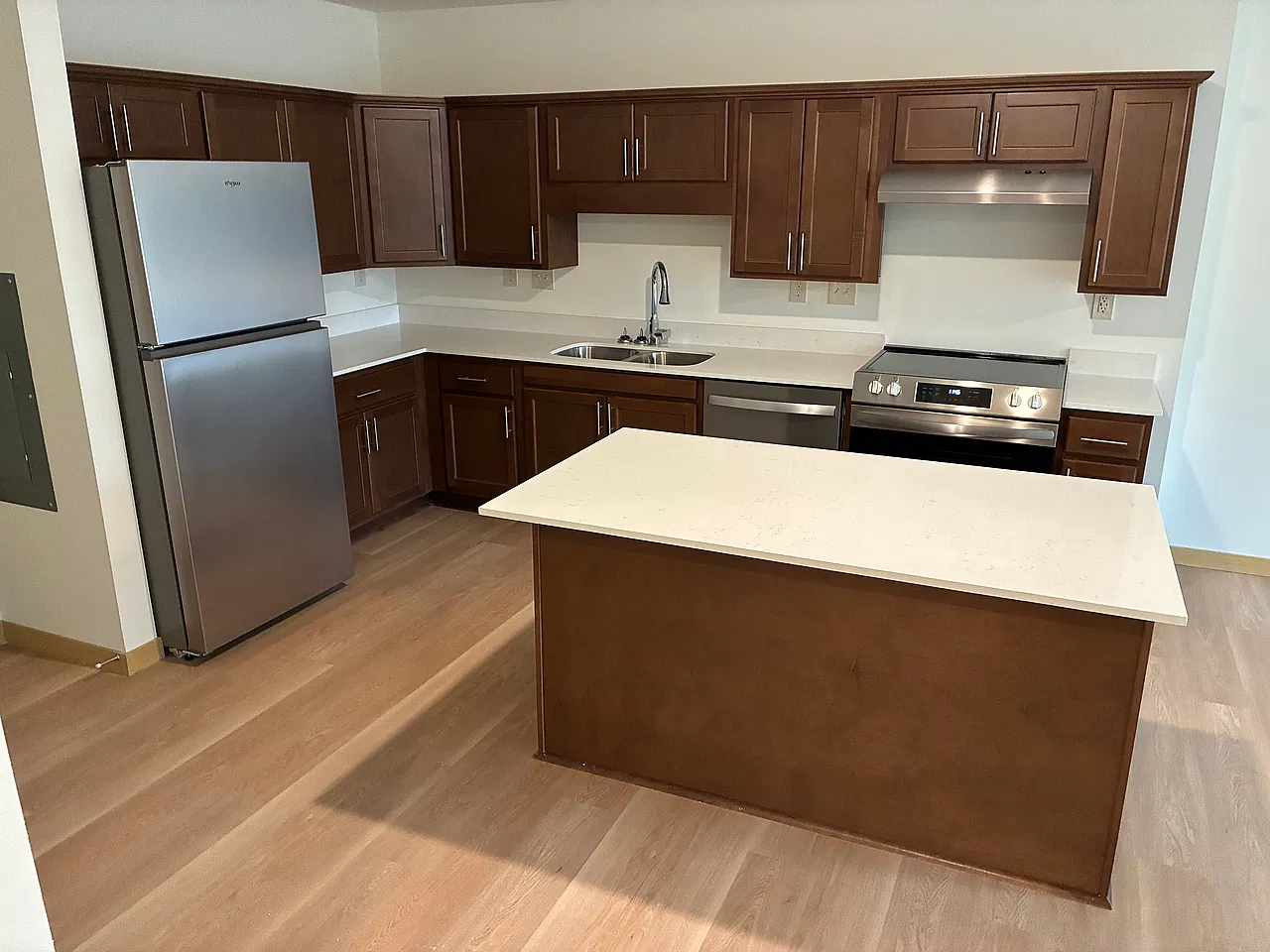 Cedar West Apartments — Photo 4