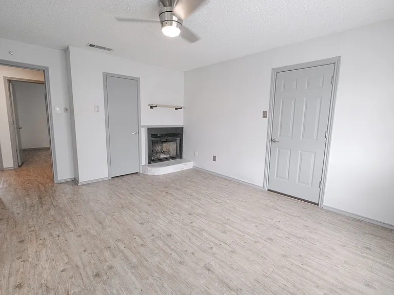 3636 Dexter Ave #3638 — Photo 10
