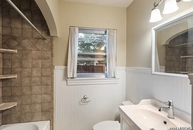 167 E Edgewood Pl — Photo 11