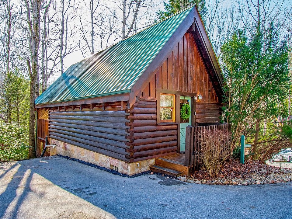 1st image of 527 Hoot Owl Way
