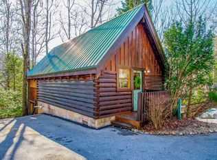 527 Hoot Owl Way, Gatlinburg, TN 37738