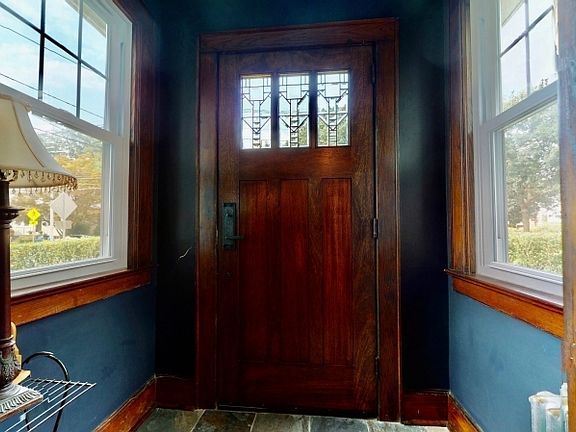 3rd image of 222 Parker Ave