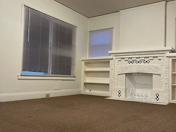 3rd image of 2760 68th Ave