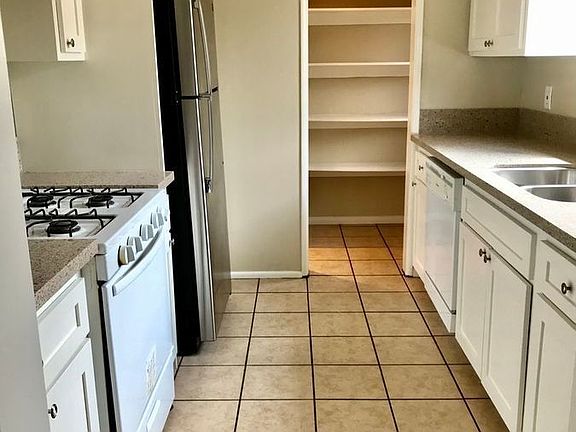 5th image of 4928 Sawtelle Blvd