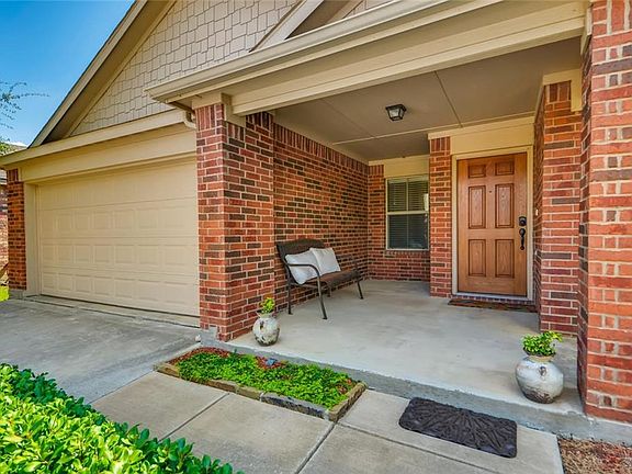 3rd image of 5609 Millers Creek Dr