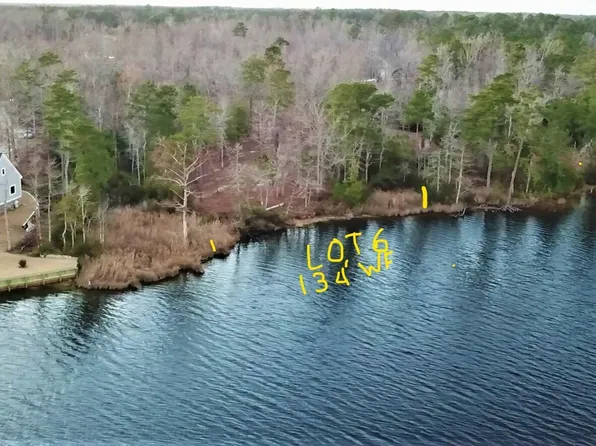 390 Baird Point Road, Grantsboro, NC 28529