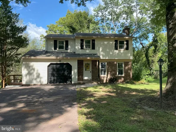329 Thistle Ln, Perkasie, PA 18944