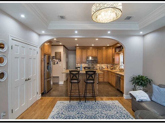 3rd image of 6133 56th Ave