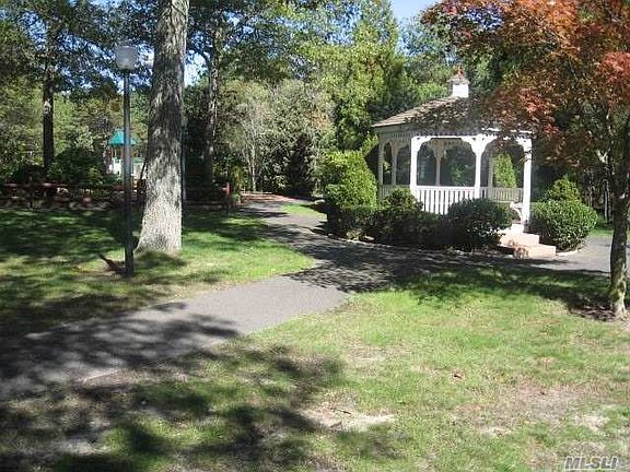 3rd image of 6 Glen Hollow Dr APT A15