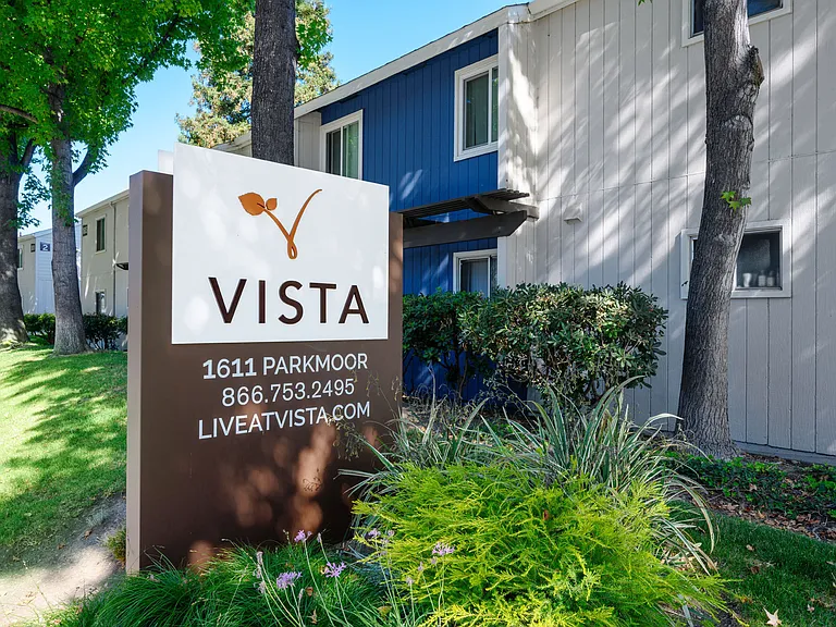 Vista — Photo 17