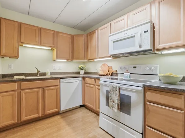 50 Water St APT 46, Medford, MA 02155
