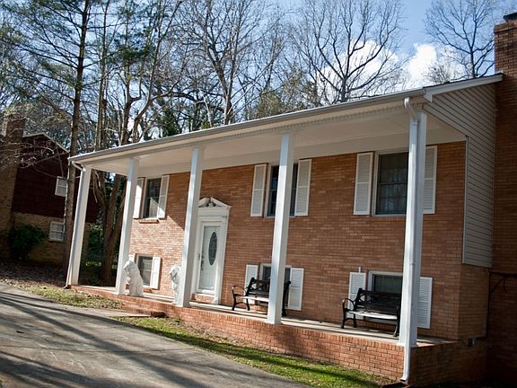 3rd image of 722 Brookside Dr