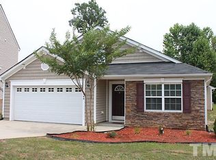 1460 Tuscan Dr, Fuquay Varina, NC 27526