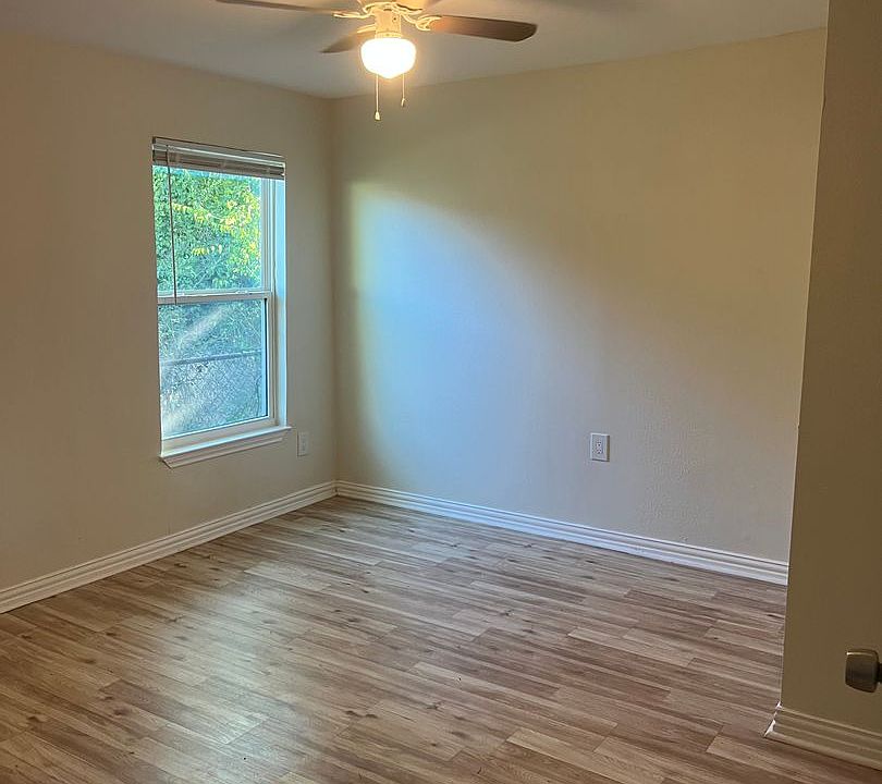 1st image of 325 Jannie St