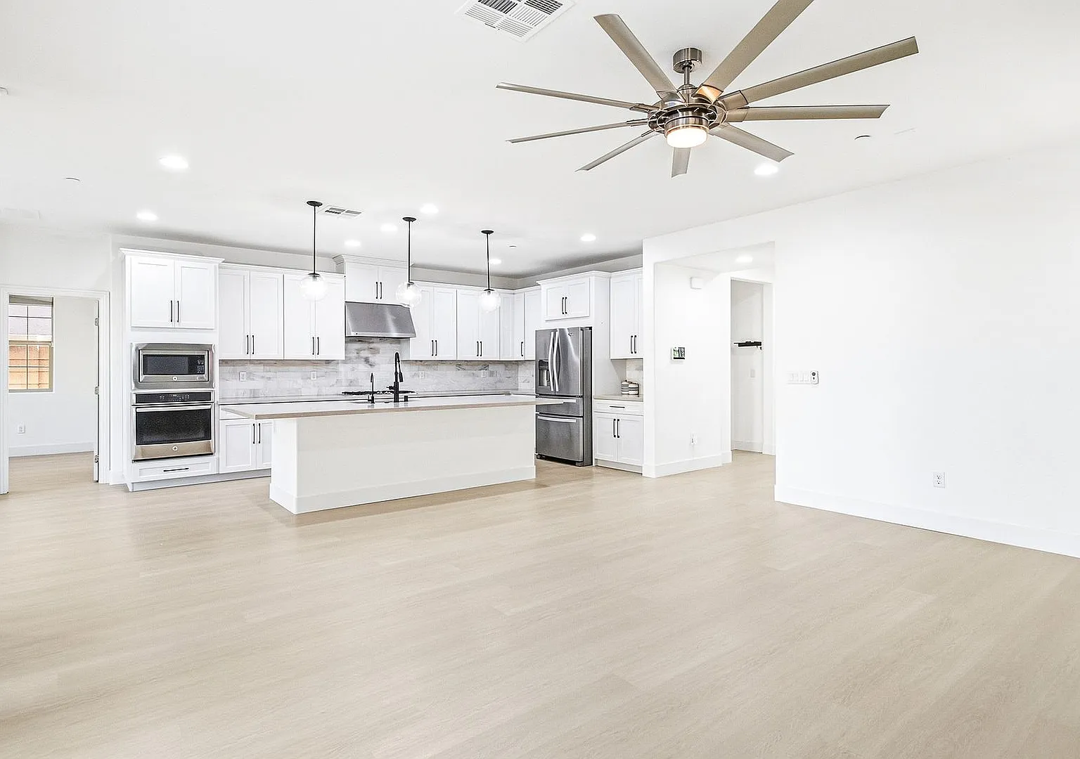 Beautiful Inspirada Home with Two Primary Suites & Private Pool — Photo 1