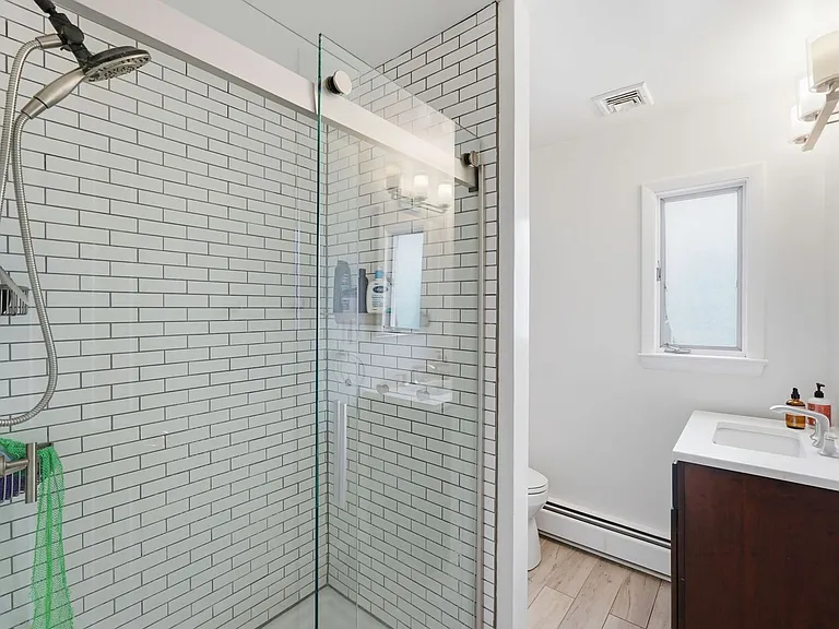 8007 Wildwood Dr — Photo 16