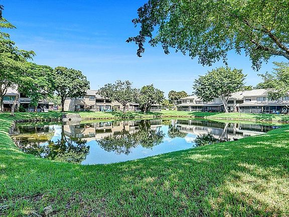 4th image of 5032 S University Dr