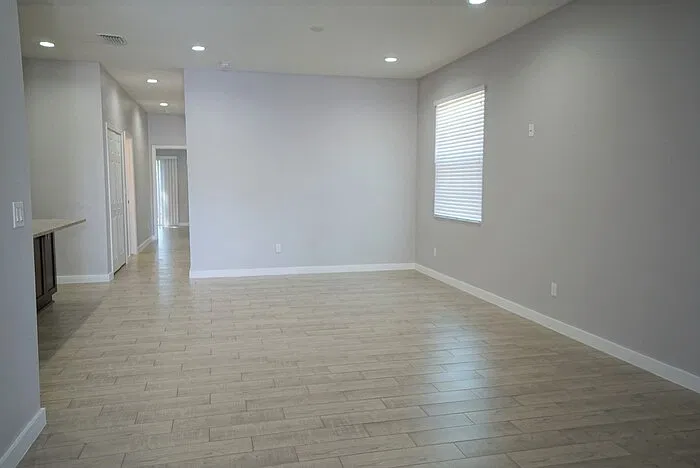 3 bed, 2.0 bath, 1293 sqft, $2,195 — Photo 2
