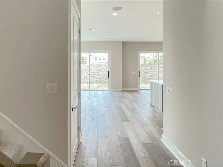 101 Walworth — Photo 12