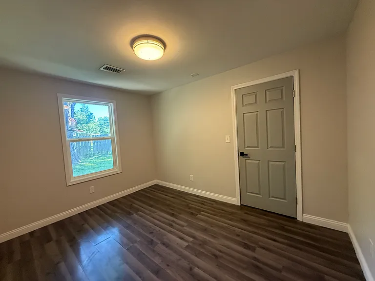 308 Anderson Ave — Photo 10