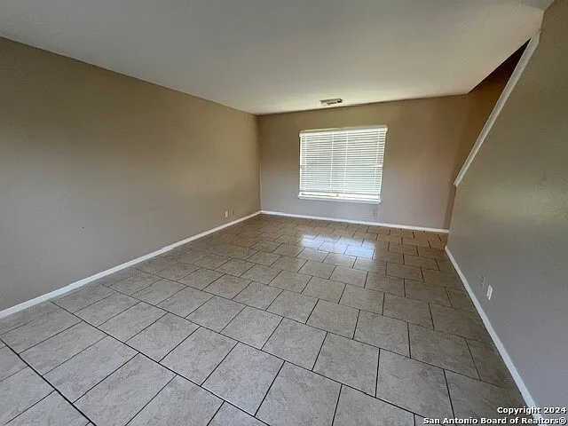 6627 Meadow Fawn Dr — Photo 3