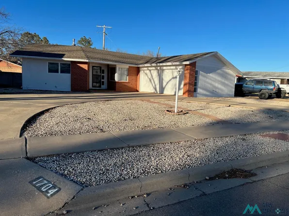 1704 W Briscoe Ave, Artesia, NM 88210