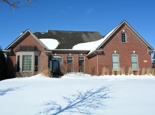 30503 Pennington Ln, Novi, MI 48377