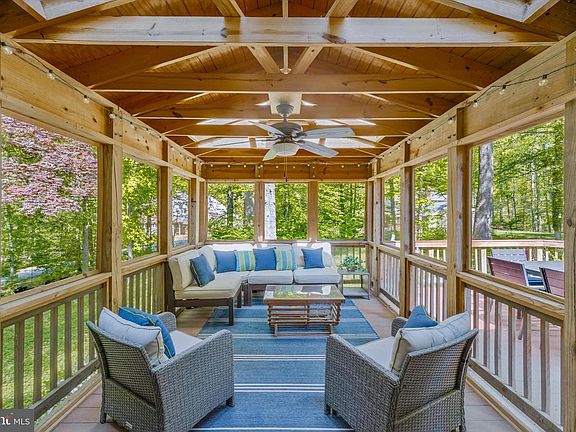 4th image of 5932 Innisvale Dr