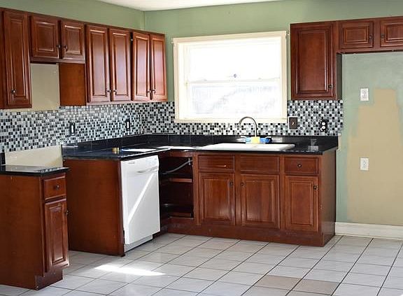 2nd image of 2949 Mount Kennedy Dr