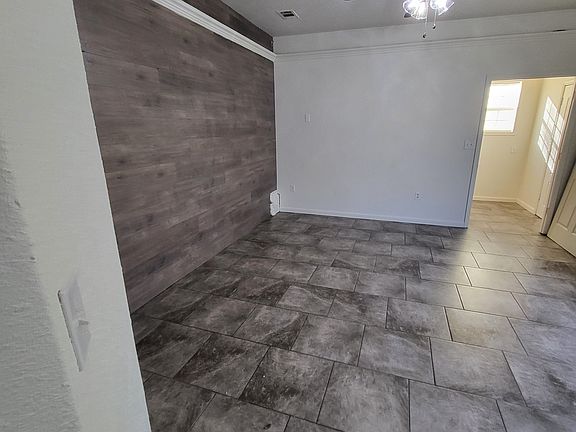 2nd image of 601 Estelle Ave