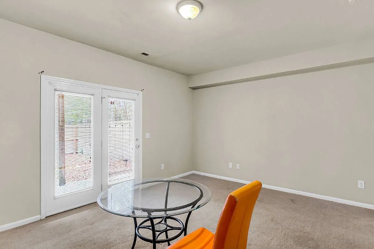 4668 Palm View Circle in North Charleston, SC 29418 — Photo 4