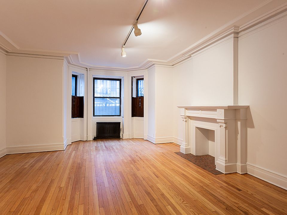 1st image of 913 President St APT 1A