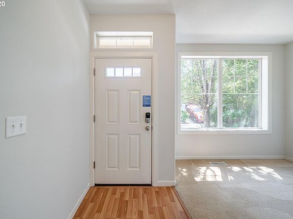 3rd image of 5924 NE 61st Cir