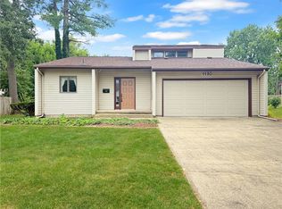 1130 Buchanan Ave, Charleston, IL 61920