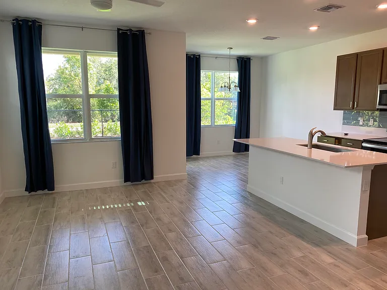 9001 Zevon Ct — Photo 8