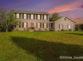 8173 Siesta Dr NE, Rockford, MI 49341