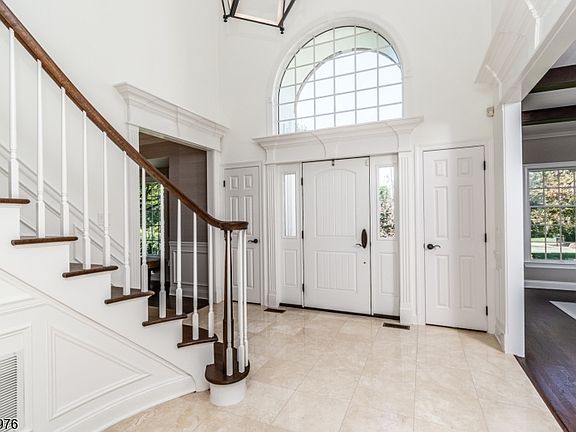 4th image of 105 Annin Rd