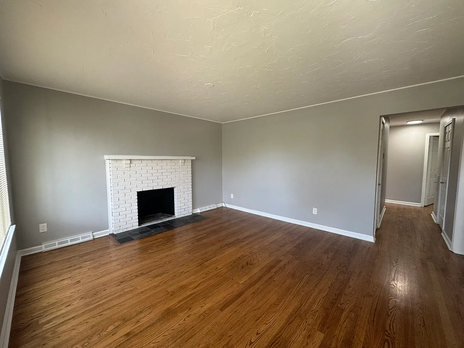 1900 West Jefferson Avenue - 1 — Photo 2