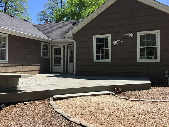 5th image of 8005 N Poplar Dr