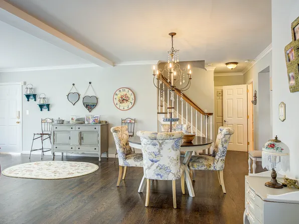 168-03 Powells Cove Boulevard image 12 of 48