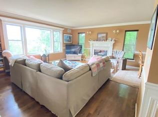 4 Ale Ct FLOOR 2, Centerport, NY 11721