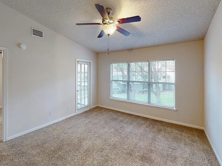Altamira Place Apartment Homes — Photo 73