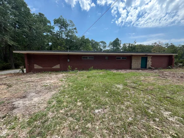 214 Circle Dr, Statesboro, GA 30461