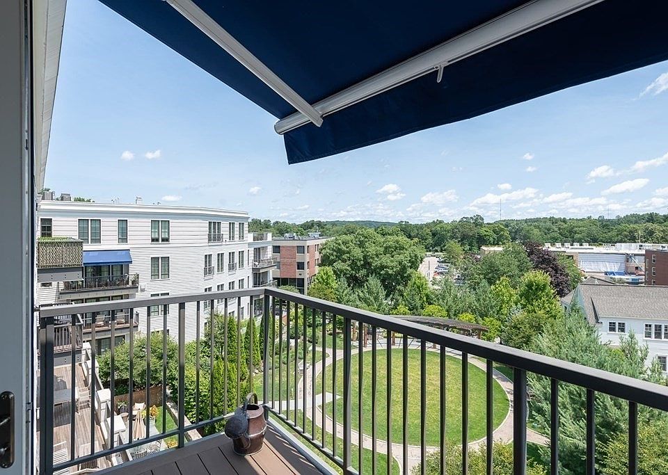 580 Washington St UNIT 403, Wellesley, MA 02482 Zillow